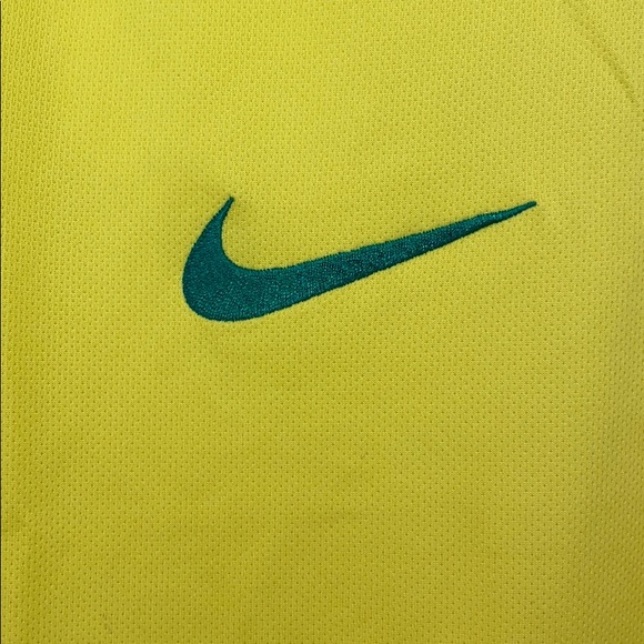 NEW Nike Brazil National Team Soccer Jersey - Picture 5 of 9